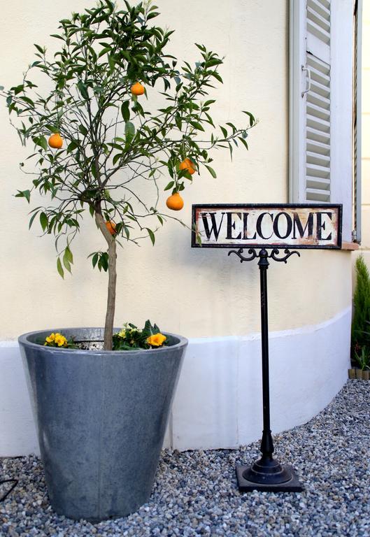 Aux 3 Lits Qui Chantent - Au Village Vence Exterior foto